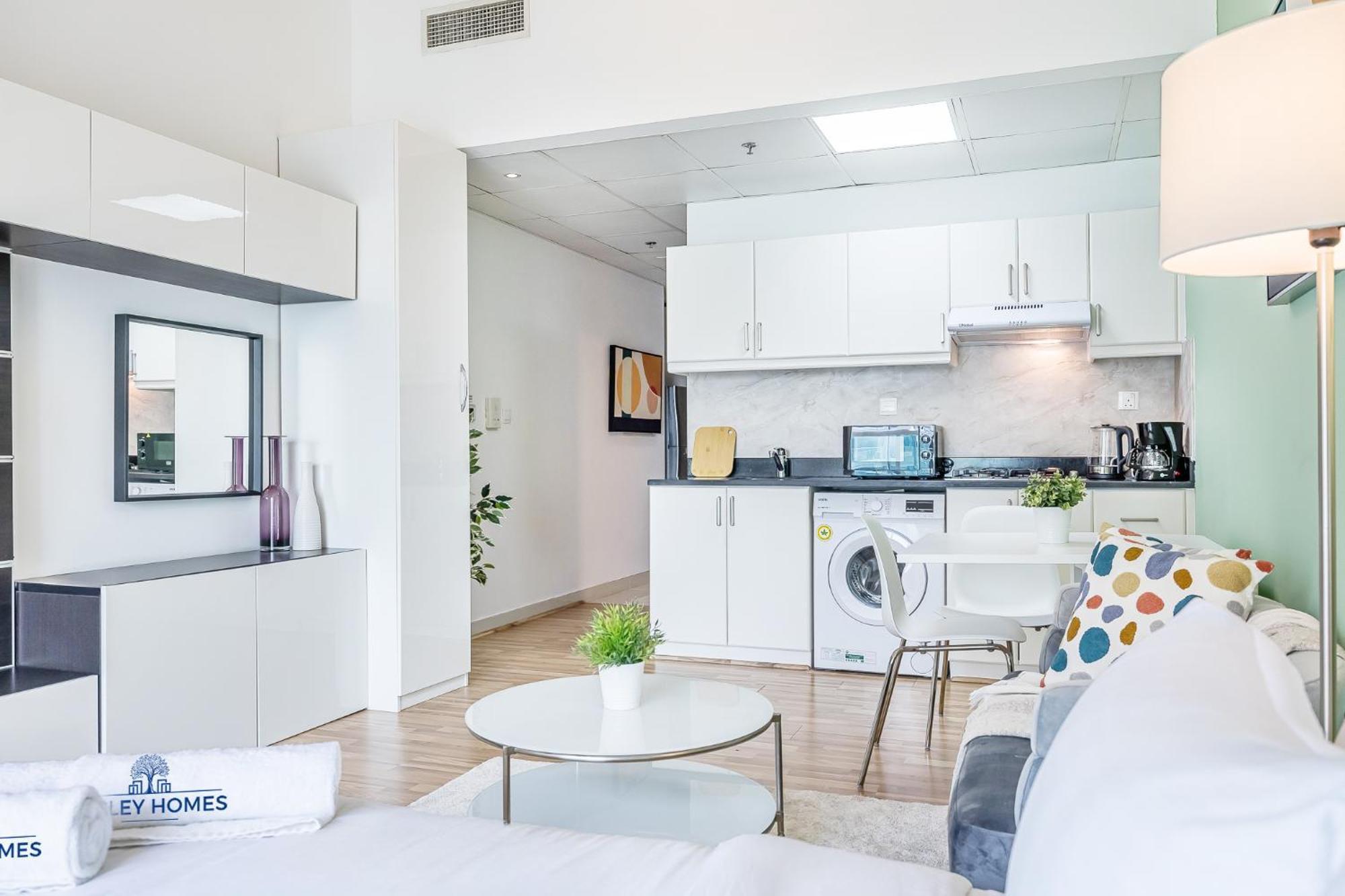 Luxe With Upgraded Interior In Sports Apartment *