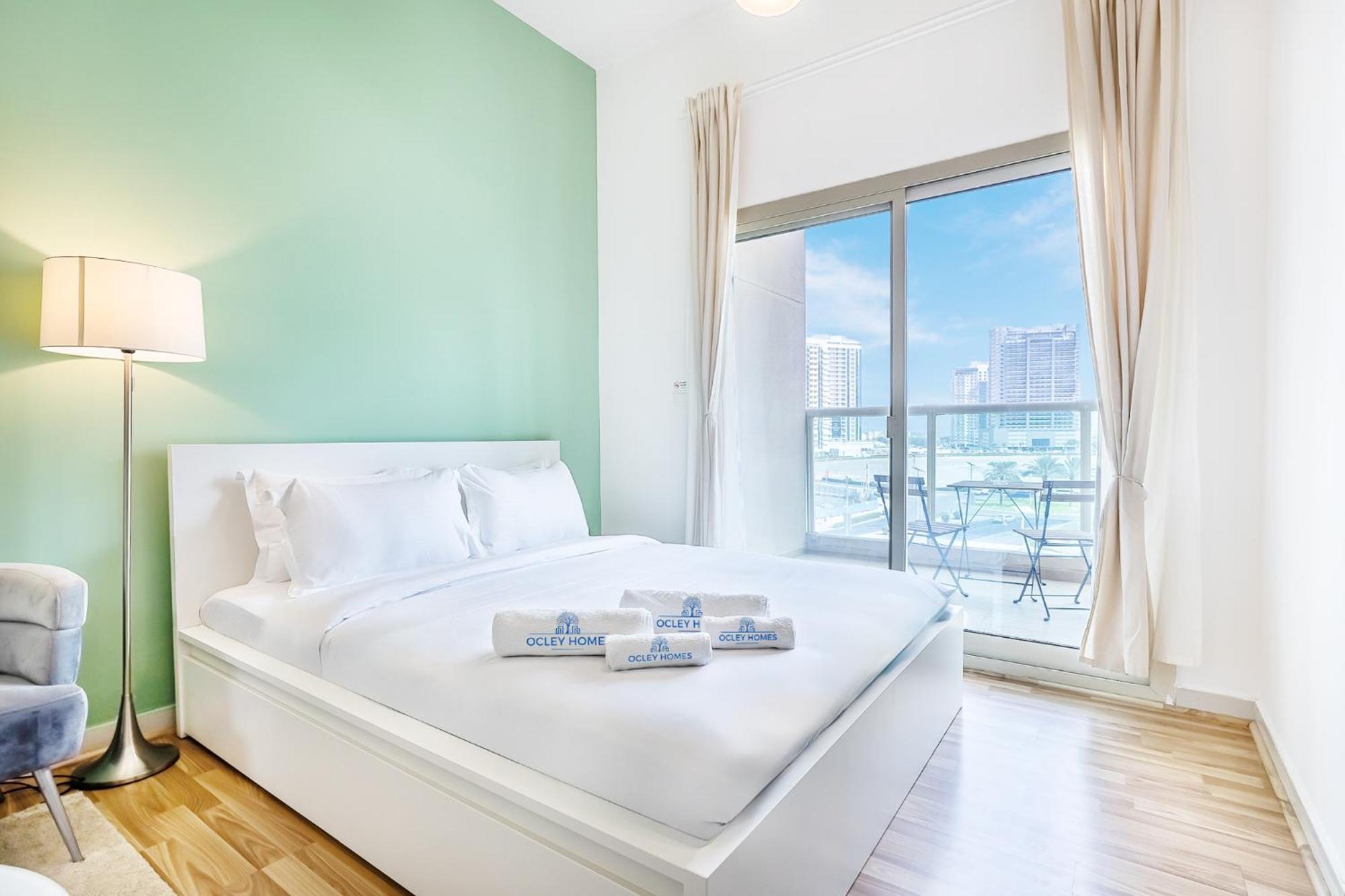 Luxe With Upgraded Interior In Sports Apartment *