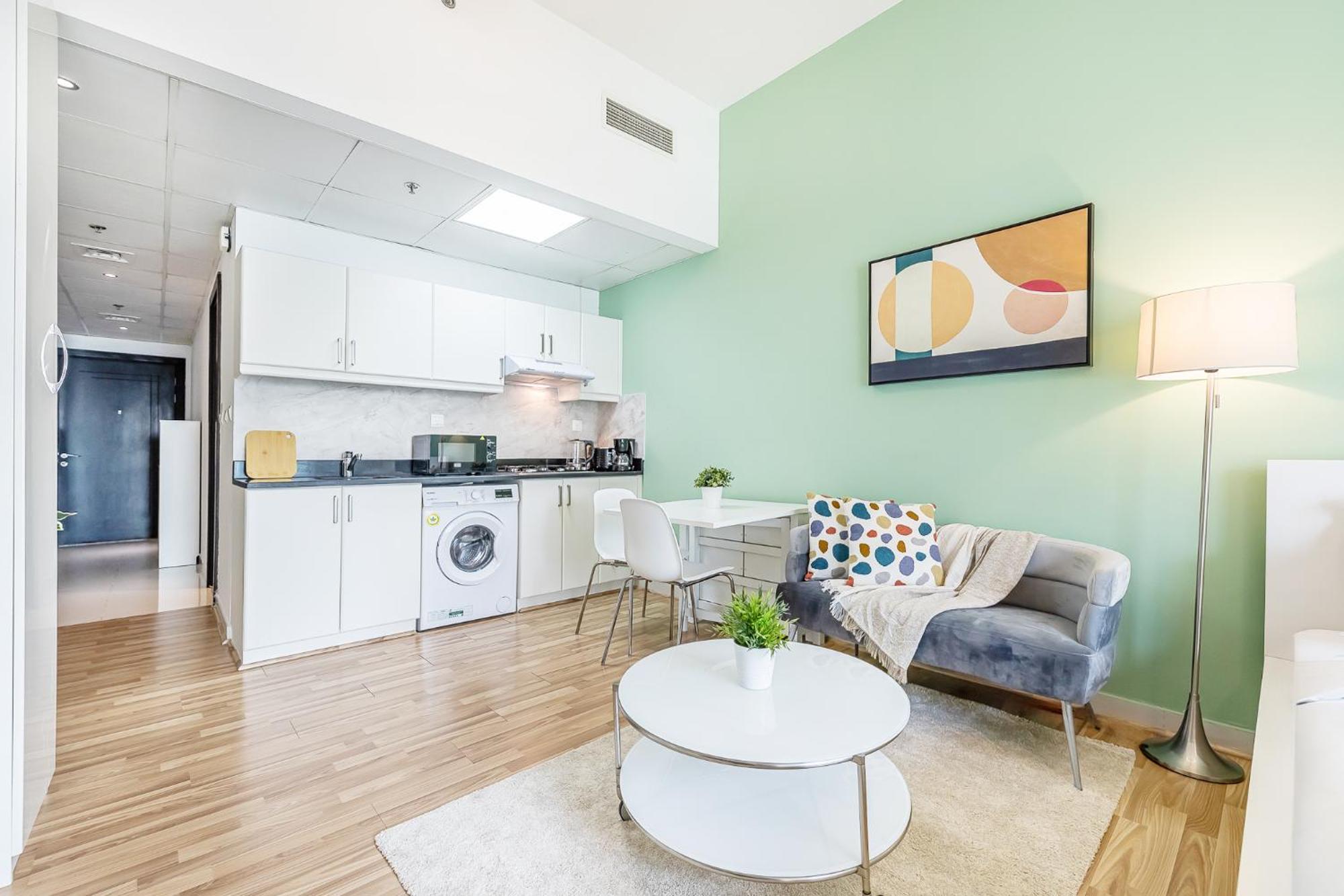 Apartment Luxe With Upgraded Interior In Sports